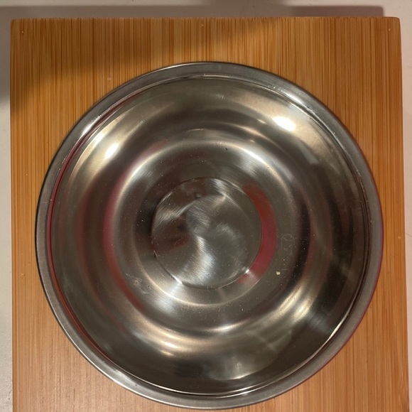 Small Pet Bowl Stand - Picture 2 of 8